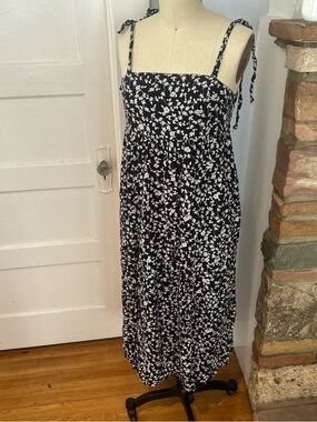 Old Navy Black and White Floral Tie-Strap Maxi Dress